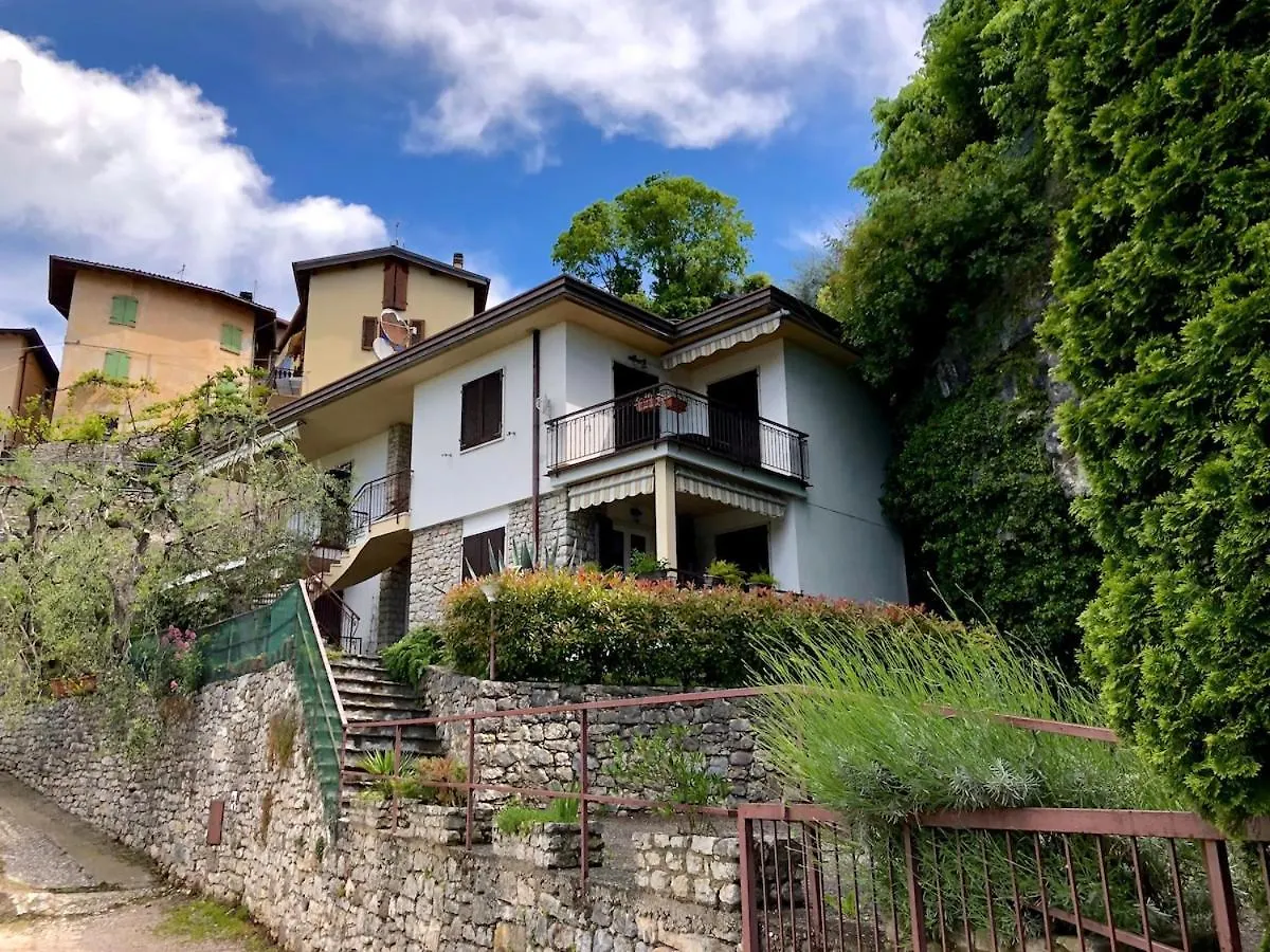 The Lake House Brenzone sul Garda 0*,  İtalya